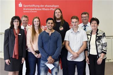 Vereine und Sportler aus dem Rhein-Pfalz-Kreis freuen sich über Fördergelder der Sportstiftung der ehemaligen Kreissparkasse Rhein-Pfalz.