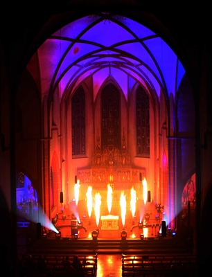 Präsentation von „Glaubensfeuer“ in der katholischen Kirche St. Cosmas und Damian in Gau-Algesheim im Juni 2016