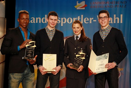 Das Siegerfoto zeigt (v.l.): Raphael Holzdeppe, André Bugner, Miriam Welte und Benedikt Bugner. Foto: LSB/Bernd Eßling
