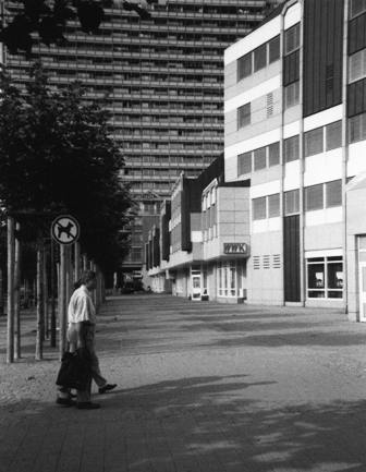 1971 bezog die Kreissparkasse die neue Hauptstelle am Berliner Platz. 1990 kam das Gebäude an der Bismarckstraße hinzu